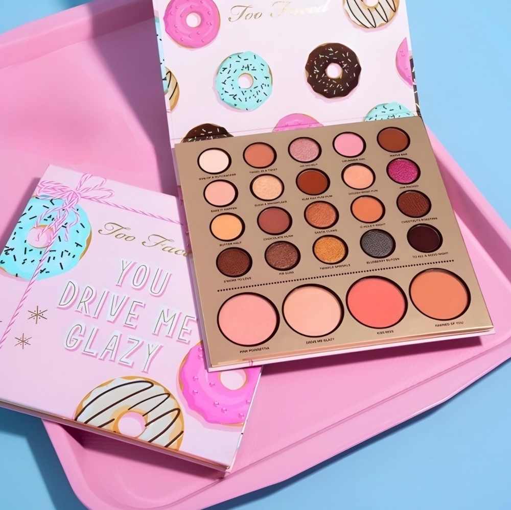 Too Faced Christmas Bake Shoppe | You Drive Me Glazy Palette
